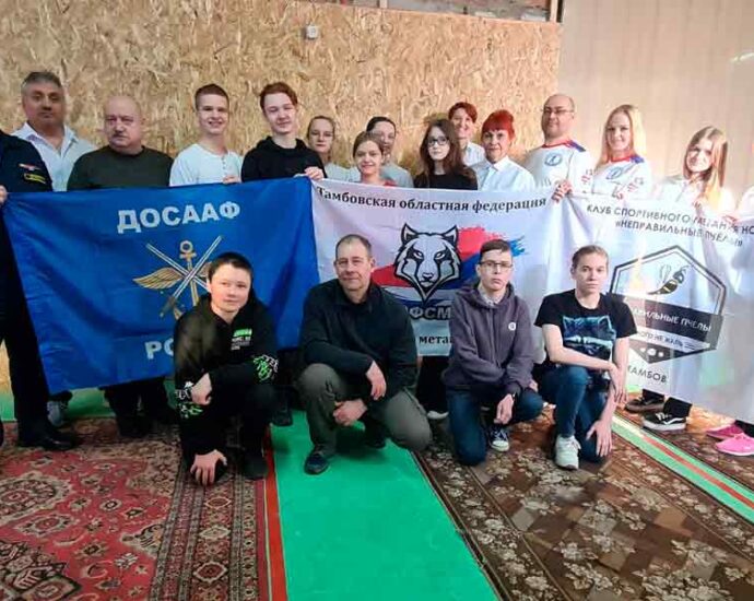 Турнир по спортивному метанию ножа «Памяти героев Отечества» прошёл в Мичуринске.
